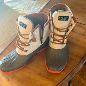 Women’s Sperry duck boots